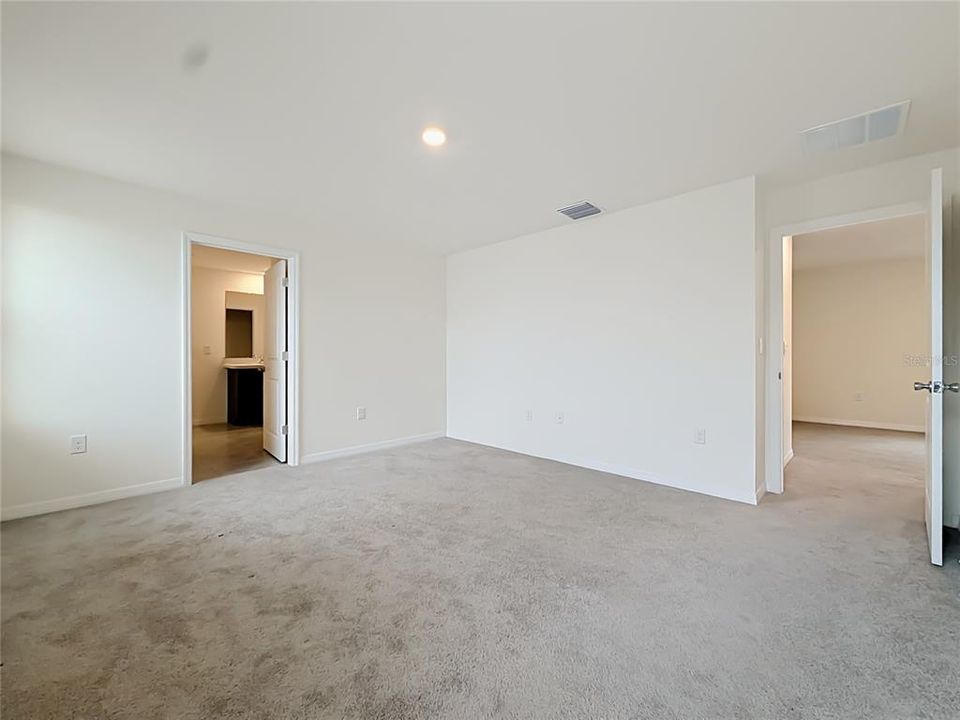 В аренду: $2,350 (4 спален, 2 ванн, 2373 Квадратных фут)