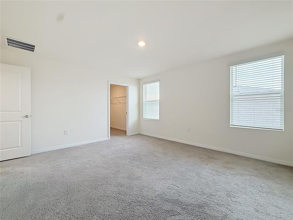 В аренду: $2,350 (4 спален, 2 ванн, 2373 Квадратных фут)