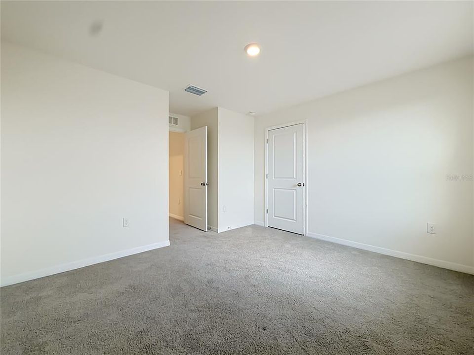 В аренду: $2,350 (4 спален, 2 ванн, 2373 Квадратных фут)