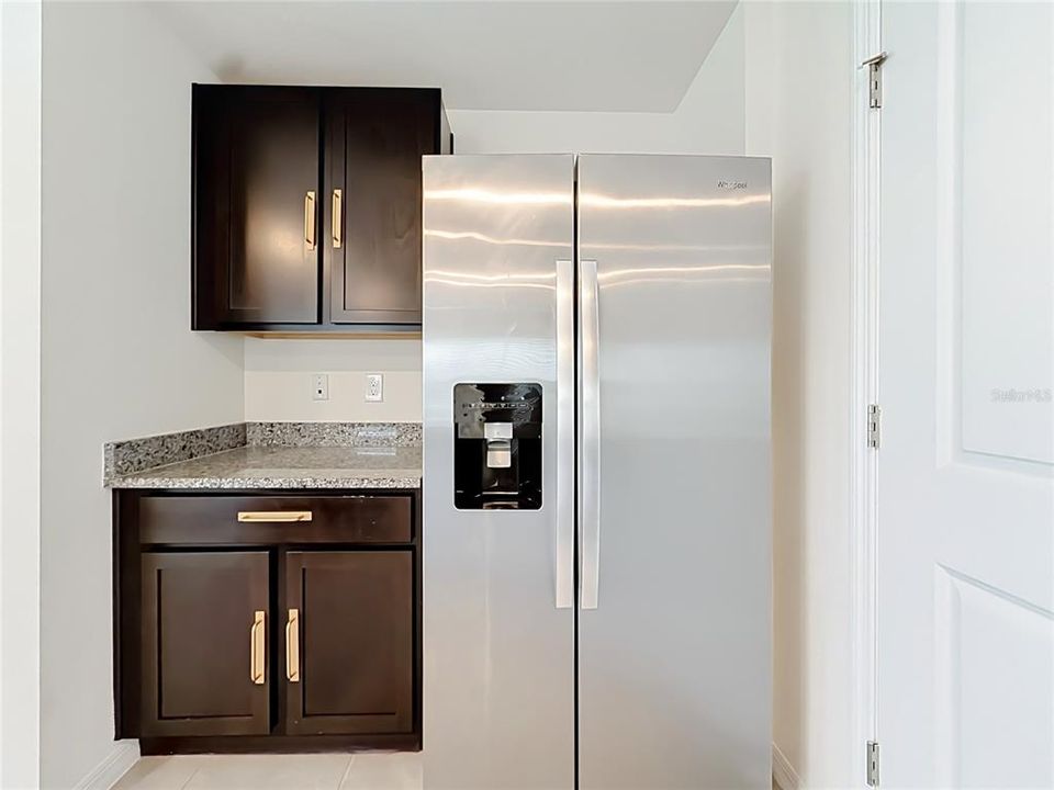 В аренду: $2,350 (4 спален, 2 ванн, 2373 Квадратных фут)