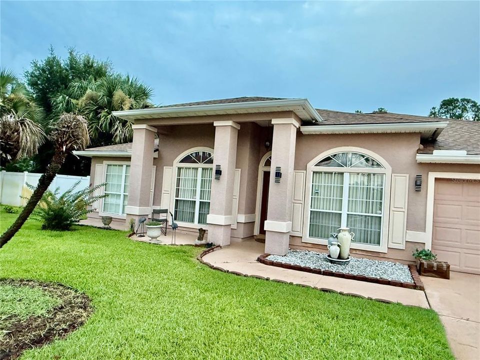 For Sale: $325,000 (3 beds, 2 baths, 1992 Square Feet)