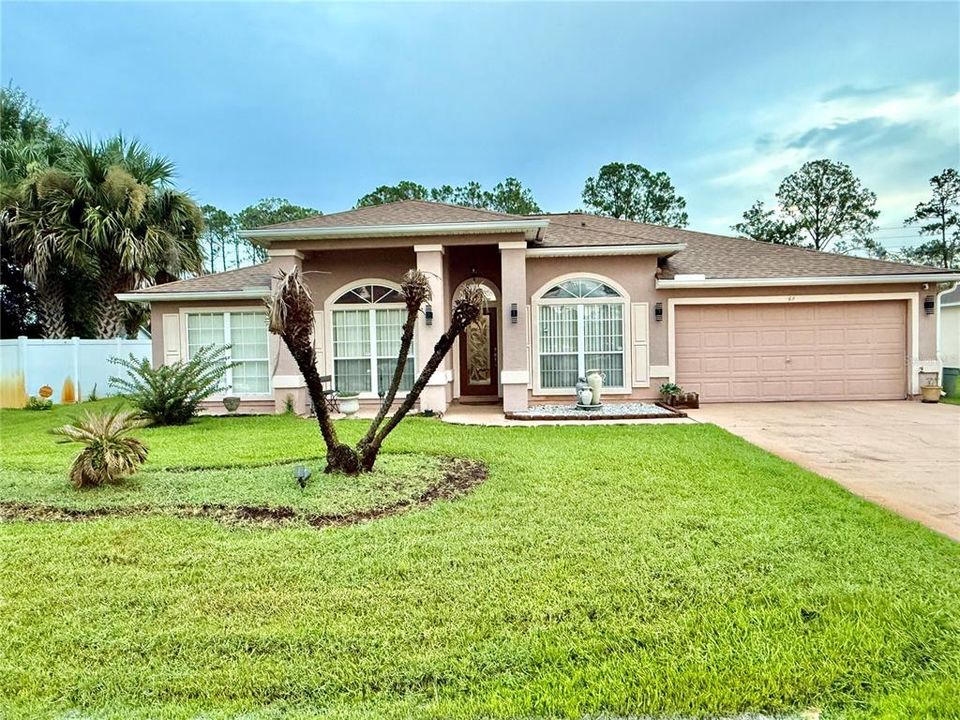 For Sale: $325,000 (3 beds, 2 baths, 1992 Square Feet)