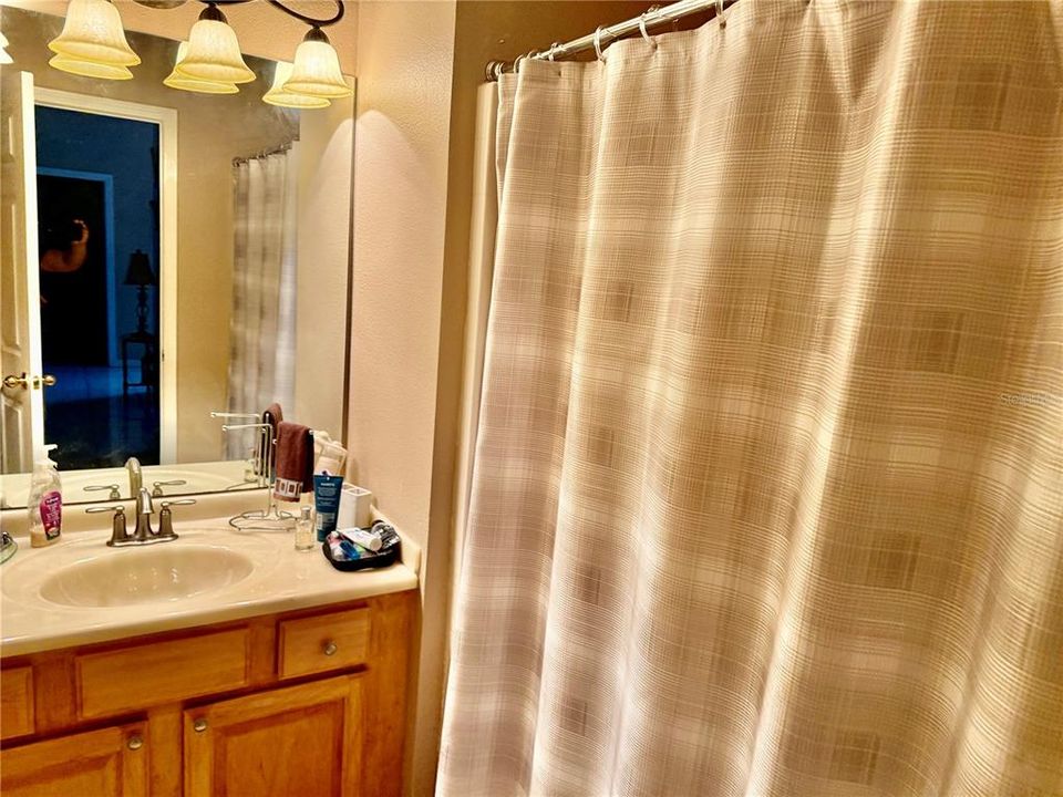 For Sale: $325,000 (3 beds, 2 baths, 1992 Square Feet)