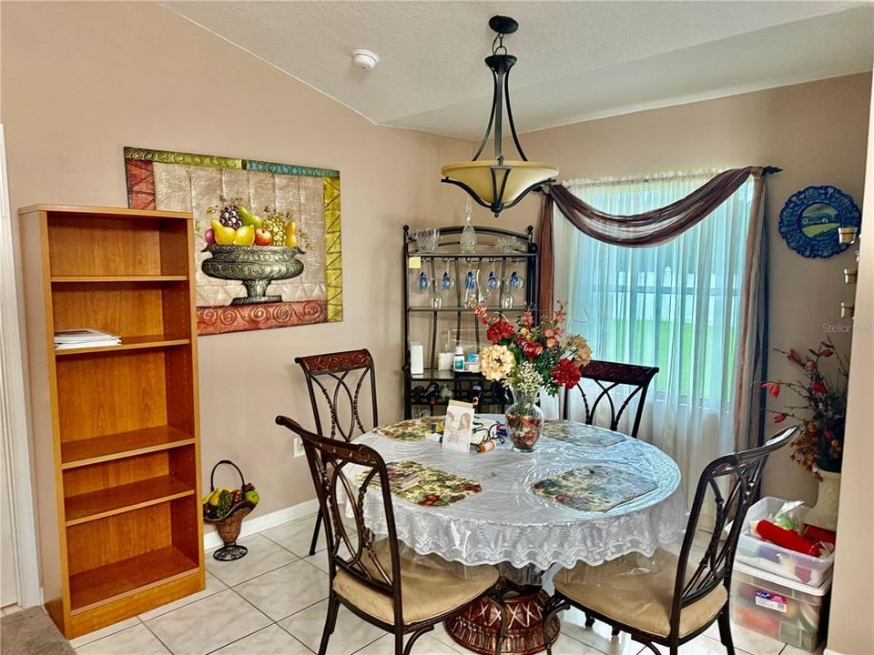 For Sale: $325,000 (3 beds, 2 baths, 1992 Square Feet)