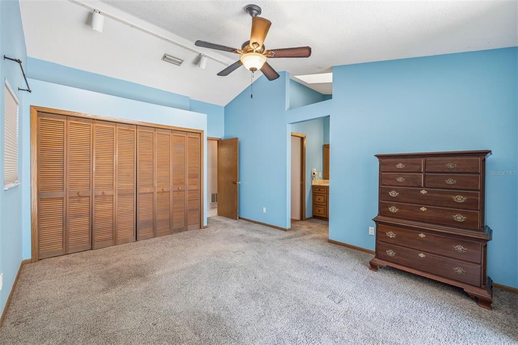 For Sale: $579,000 (3 beds, 2 baths, 1722 Square Feet)