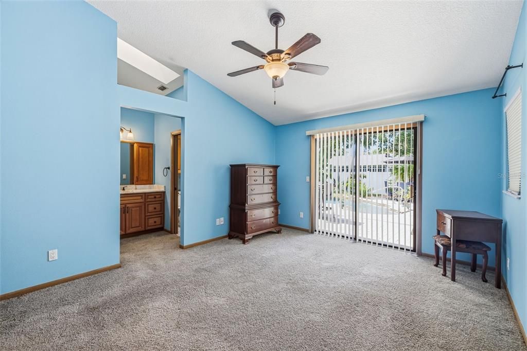For Sale: $579,000 (3 beds, 2 baths, 1722 Square Feet)