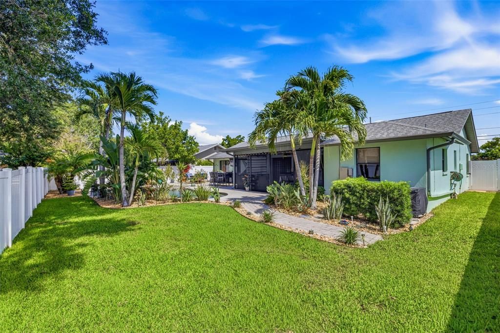 For Sale: $579,000 (3 beds, 2 baths, 1722 Square Feet)