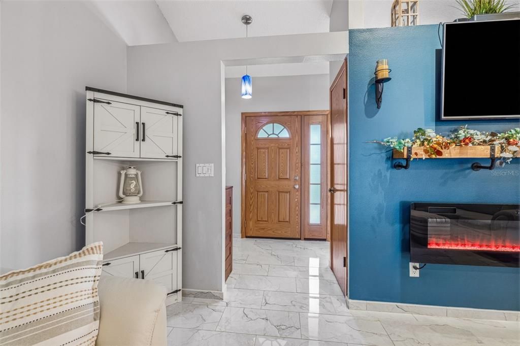 For Sale: $579,000 (3 beds, 2 baths, 1722 Square Feet)