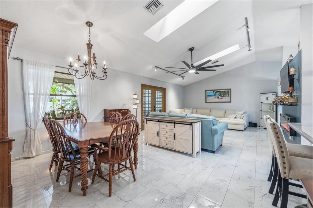 For Sale: $579,000 (3 beds, 2 baths, 1722 Square Feet)