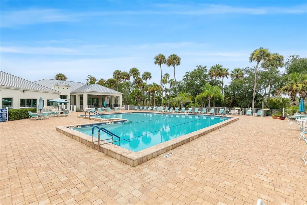 For Sale: $274,900 (2 beds, 2 baths, 1761 Square Feet)