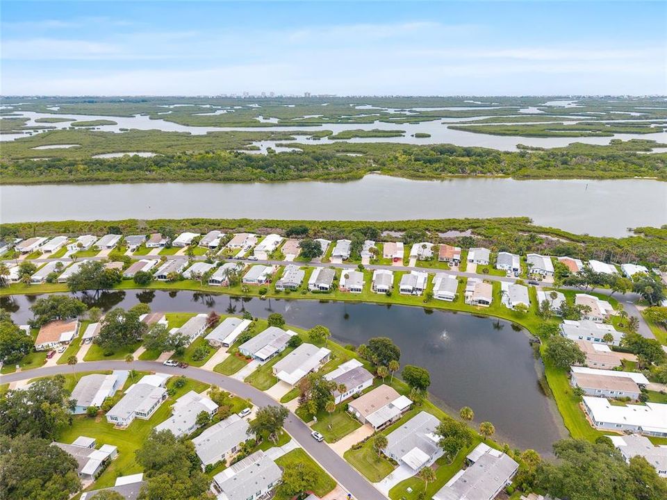 For Sale: $274,900 (2 beds, 2 baths, 1761 Square Feet)