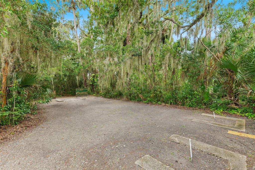 For Sale: $274,900 (2 beds, 2 baths, 1761 Square Feet)