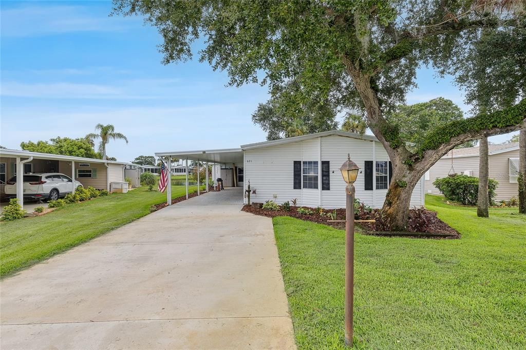 For Sale: $274,900 (2 beds, 2 baths, 1761 Square Feet)