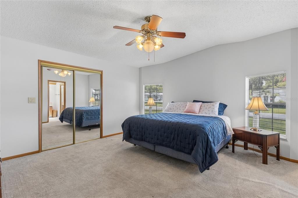 For Sale: $274,900 (2 beds, 2 baths, 1761 Square Feet)