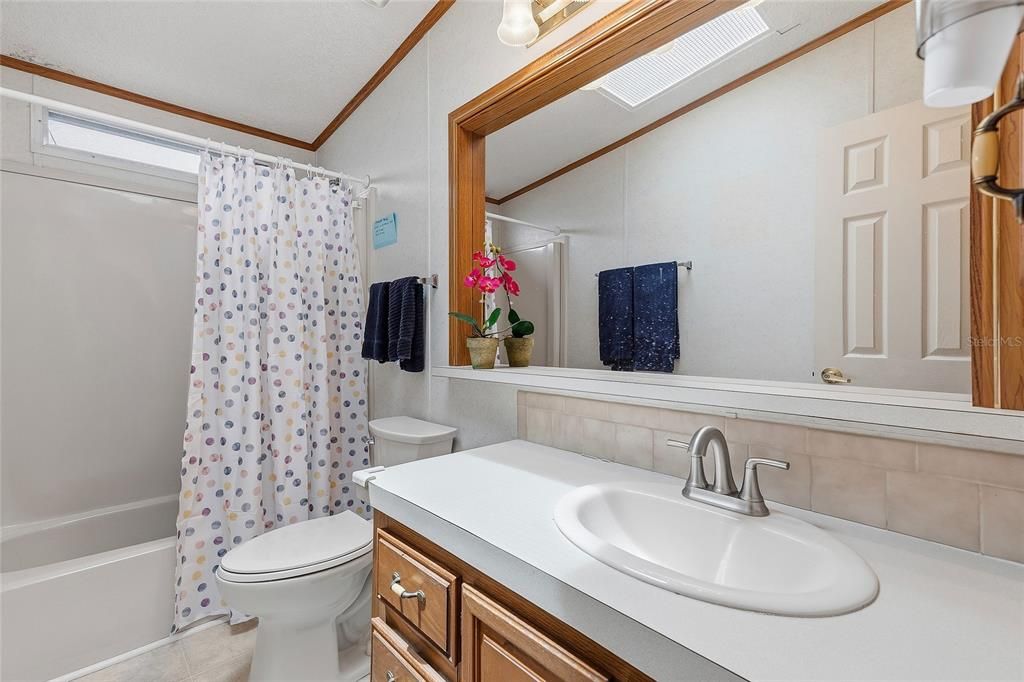 For Sale: $274,900 (2 beds, 2 baths, 1761 Square Feet)