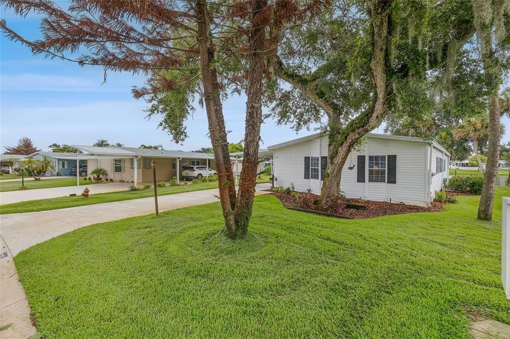 For Sale: $274,900 (2 beds, 2 baths, 1761 Square Feet)