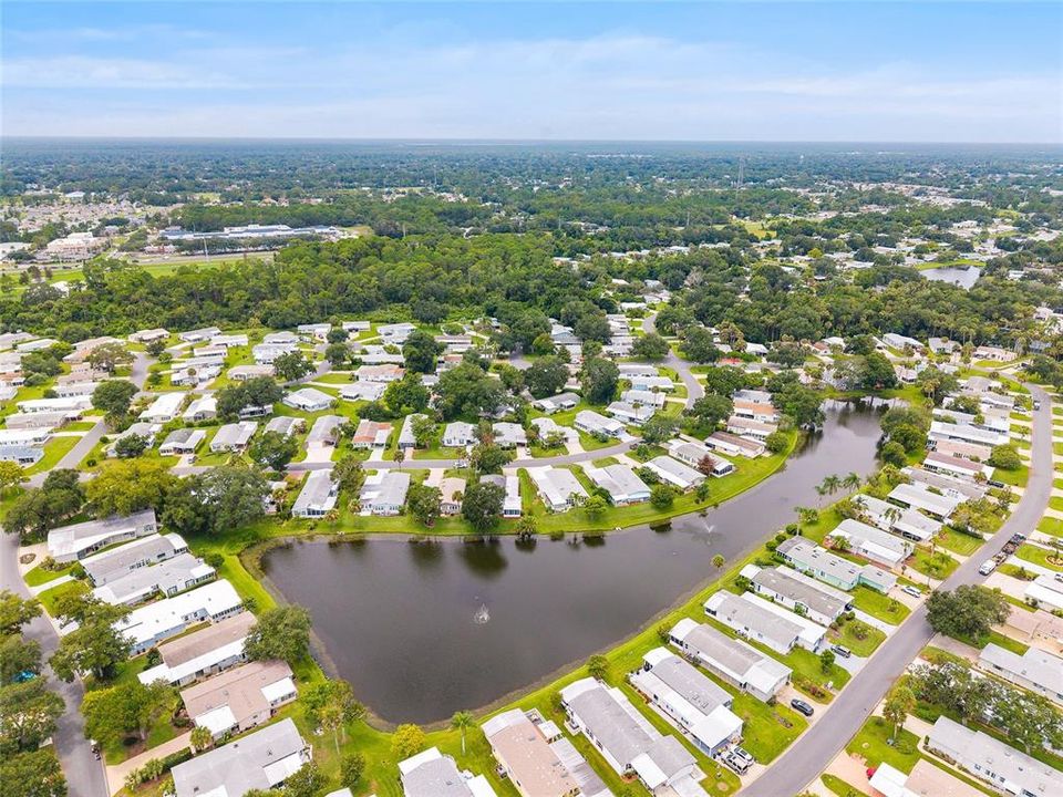 For Sale: $274,900 (2 beds, 2 baths, 1761 Square Feet)