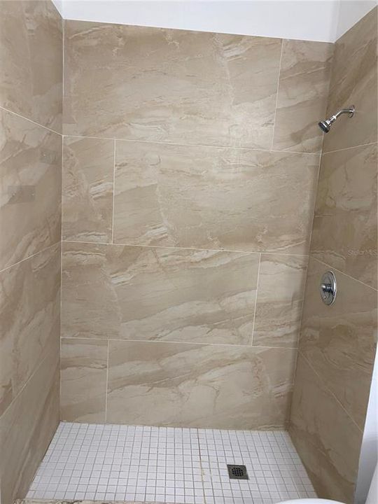 В аренду: $1,350 (1 спален, 1 ванн, 854 Квадратных фут)