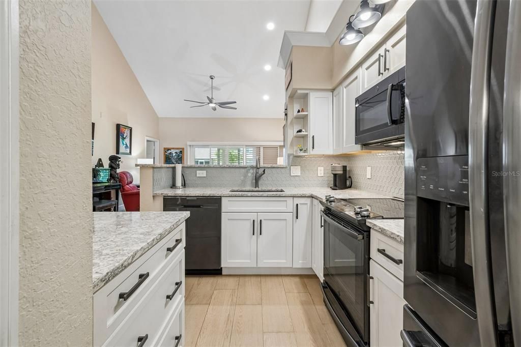 En Venta: $320,000 (3 camas, 2 baños, 1559 Pies cuadrados)