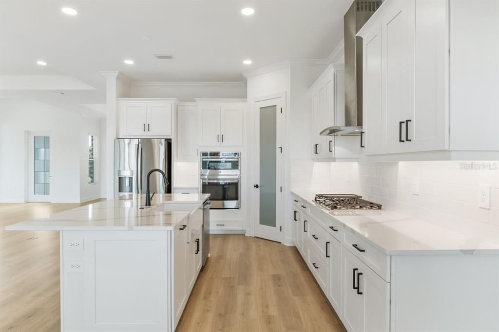 For Sale: $849,141 (3 beds, 3 baths, 2598 Square Feet)