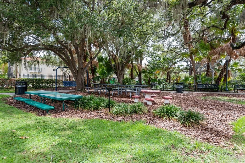 En Venta: $499,900 (2 camas, 2 baños, 1200 Pies cuadrados)