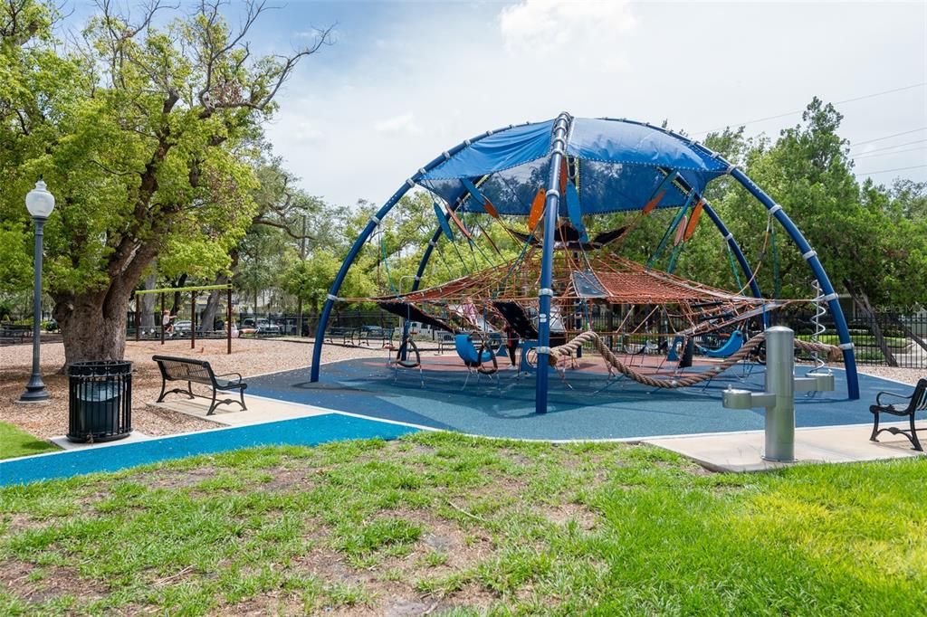 En Venta: $499,900 (2 camas, 2 baños, 1200 Pies cuadrados)