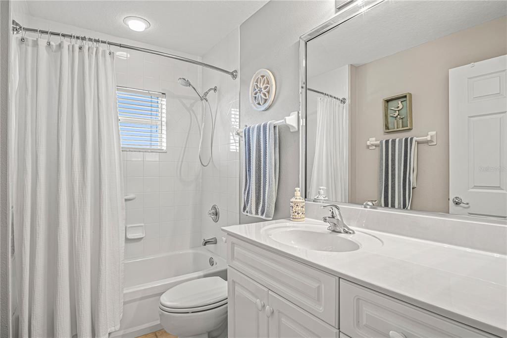 For Rent: $3,300 (3 beds, 2 baths, 1698 Square Feet)