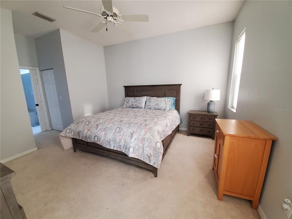 В аренду: $2,600 (3 спален, 2 ванн, 2085 Квадратных фут)