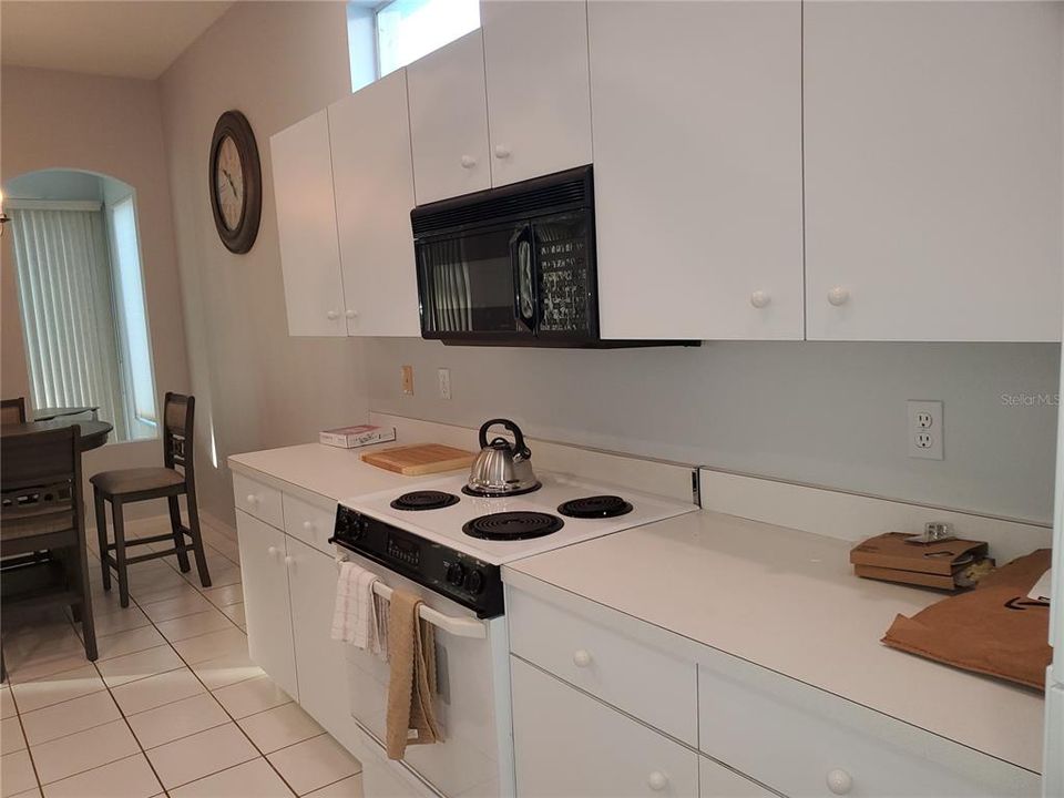 В аренду: $2,600 (3 спален, 2 ванн, 2085 Квадратных фут)
