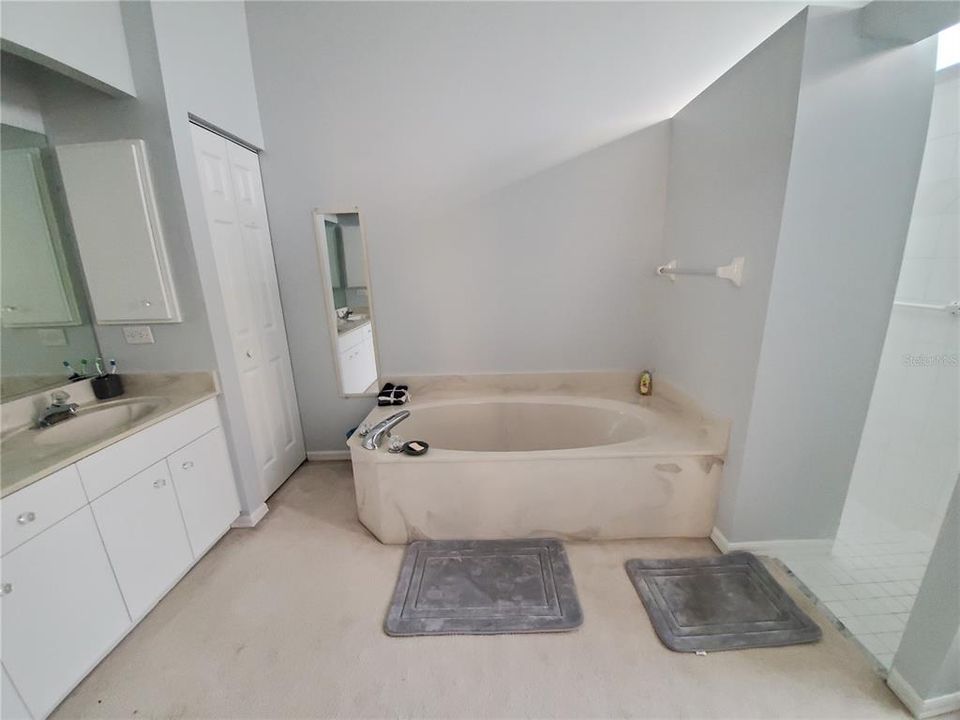 В аренду: $2,600 (3 спален, 2 ванн, 2085 Квадратных фут)