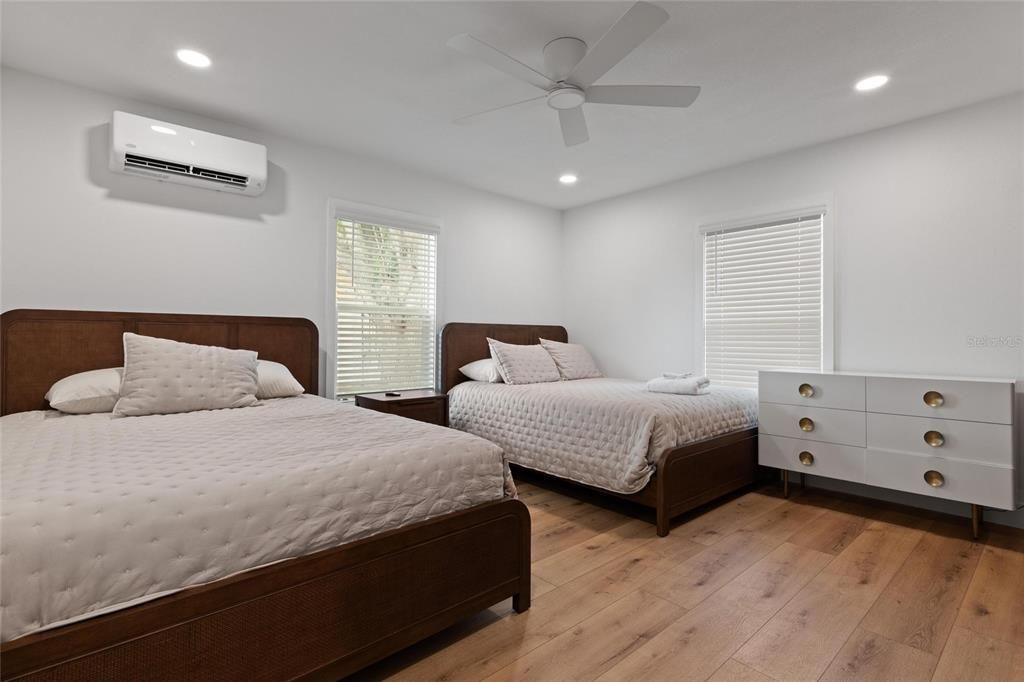 En Venta: $1,585,000 (2 camas, 1 baños, 1000 Pies cuadrados)