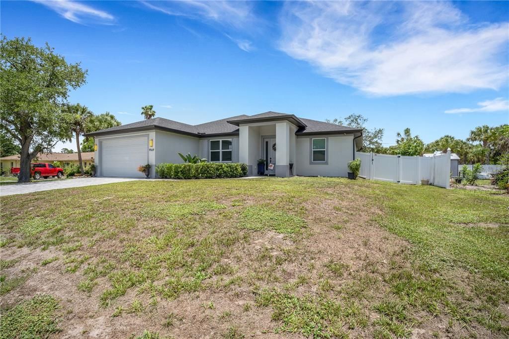 En Venta: $399,000 (4 camas, 2 baños, 1835 Pies cuadrados)