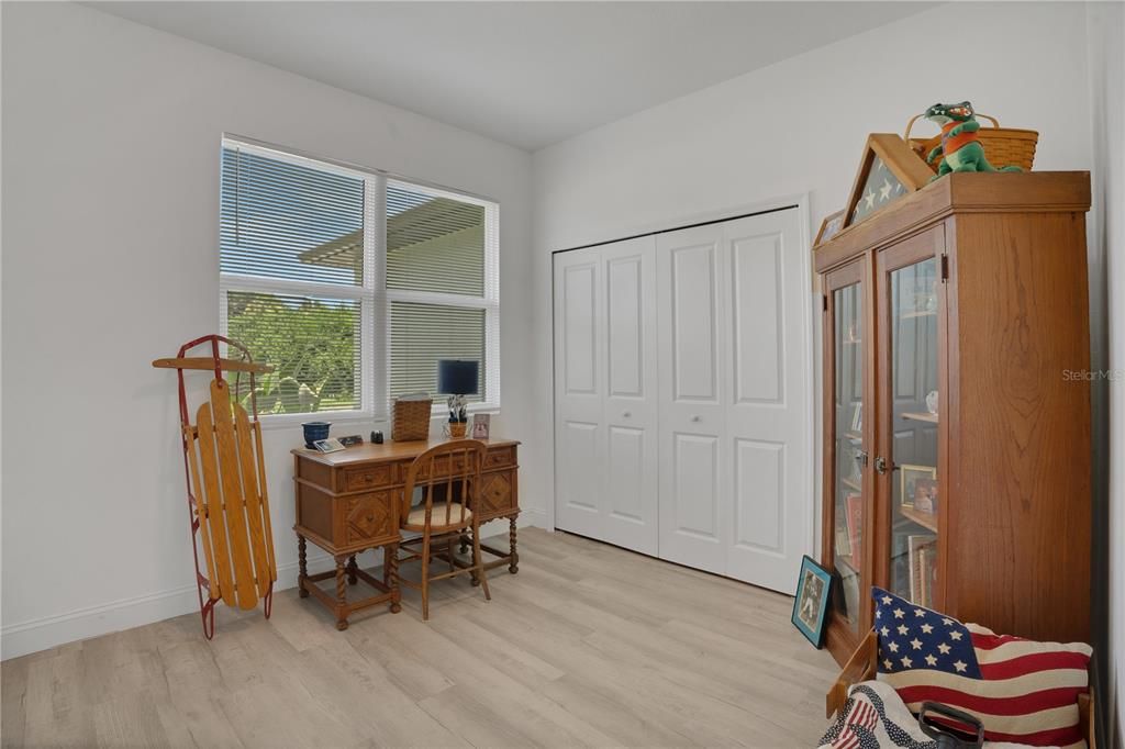 En Venta: $399,000 (4 camas, 2 baños, 1835 Pies cuadrados)