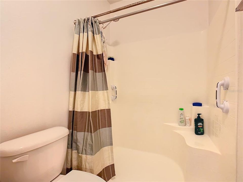 For Sale: $297,900 (3 beds, 2 baths, 1634 Square Feet)
