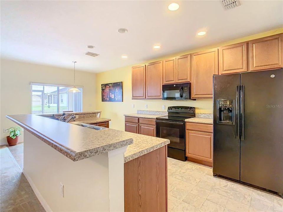 For Sale: $297,900 (3 beds, 2 baths, 1634 Square Feet)