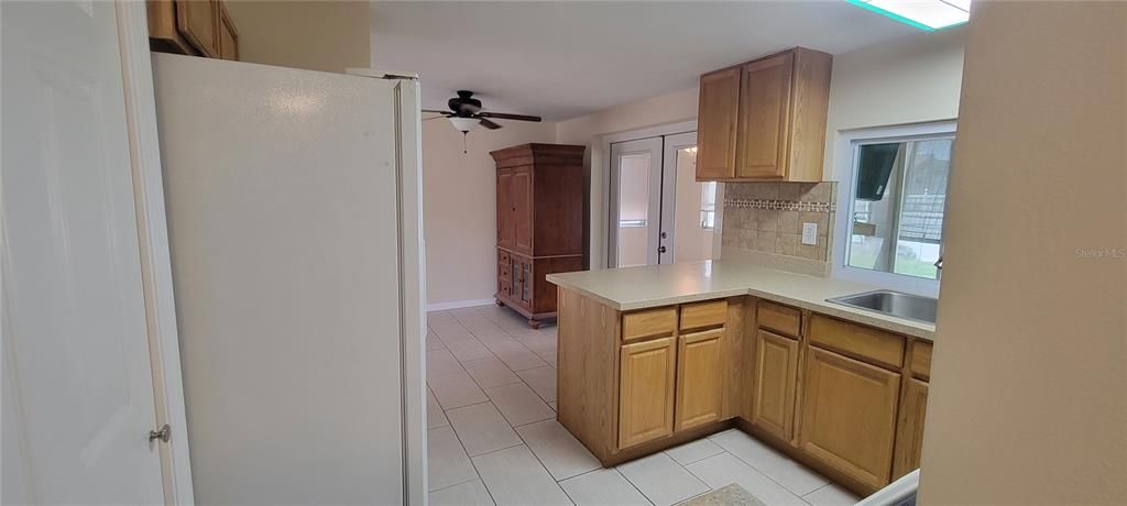 For Sale: $222,500 (2 beds, 1 baths, 1056 Square Feet)