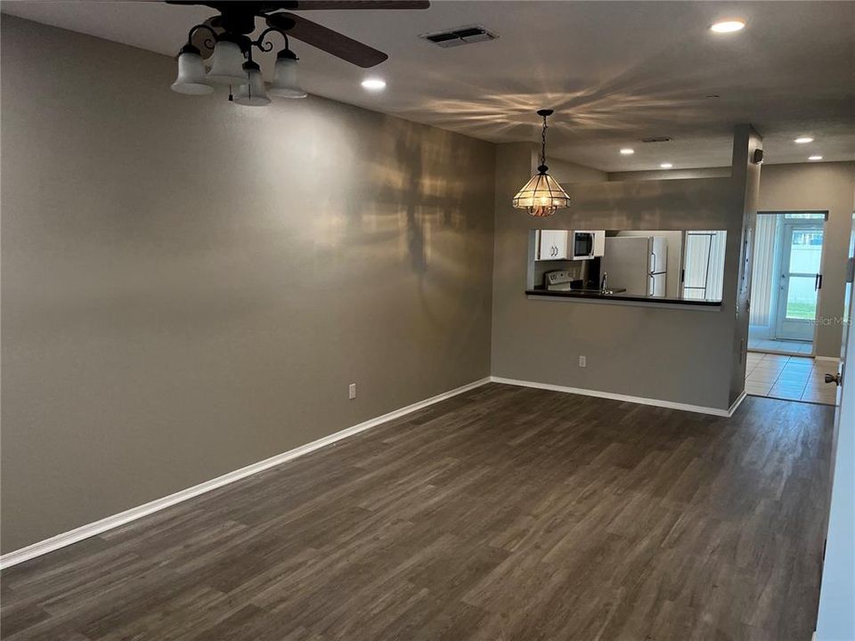 For Rent: $1,895 (2 beds, 2 baths, 1110 Square Feet)