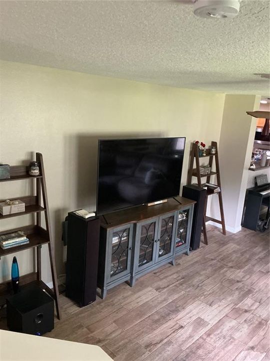 For Sale: $265,000 (3 beds, 2 baths, 1775 Square Feet)