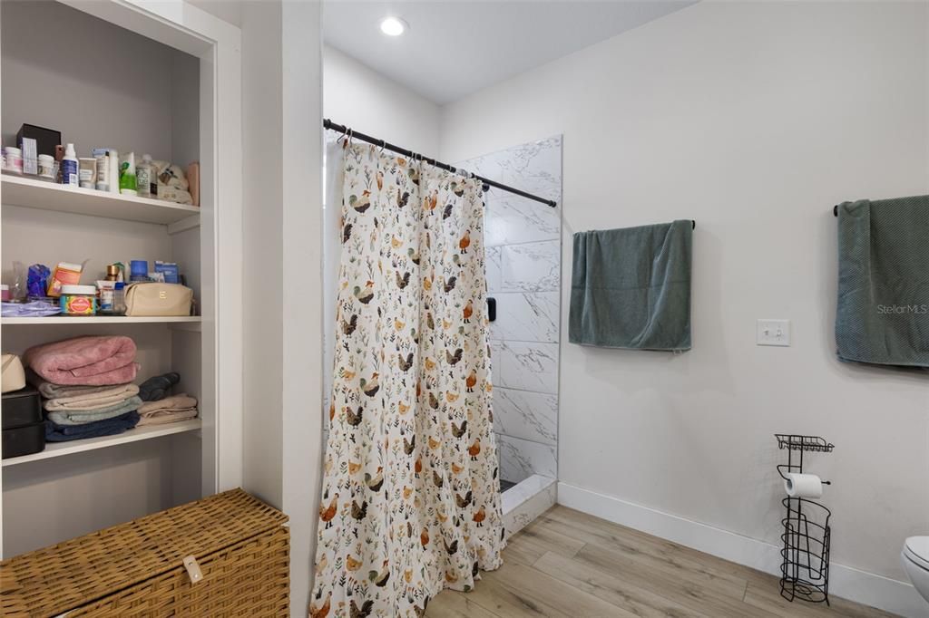 En Venta: $299,000 (3 camas, 2 baños, 1568 Pies cuadrados)