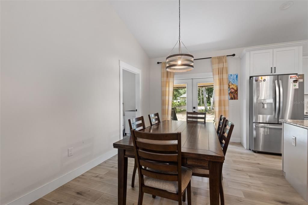 En Venta: $299,000 (3 camas, 2 baños, 1568 Pies cuadrados)