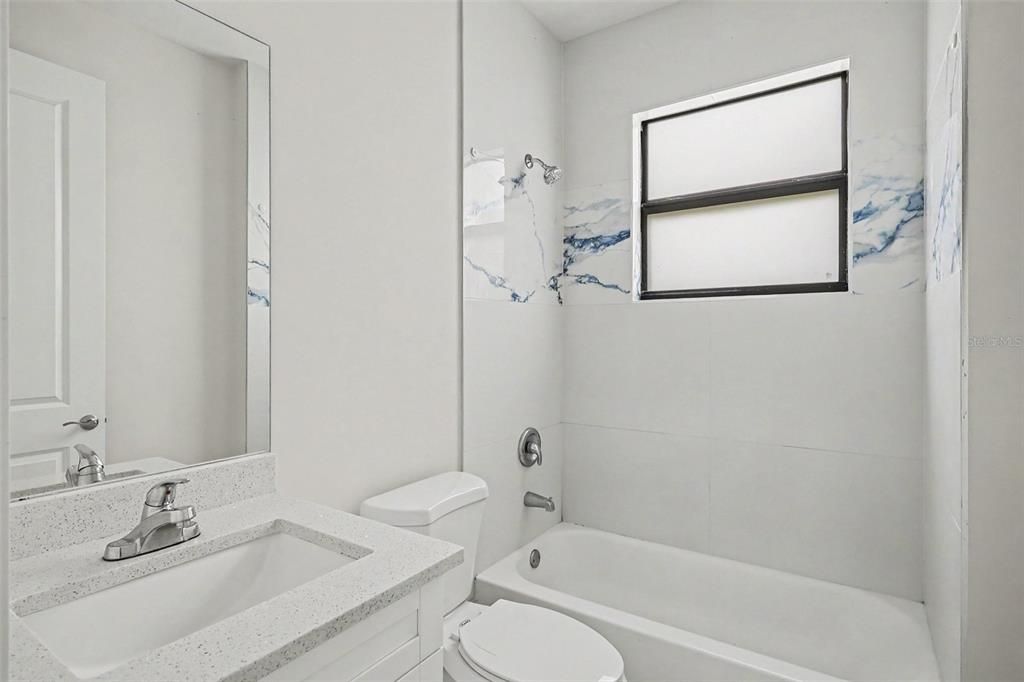 На продажу: $479,950 (3 спален, 2 ванн, 1573 Квадратных фут)