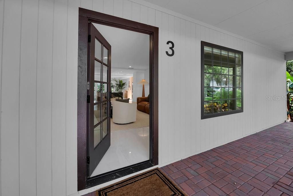 For Sale: $1,100,000 (3 beds, 3 baths, 2427 Square Feet)