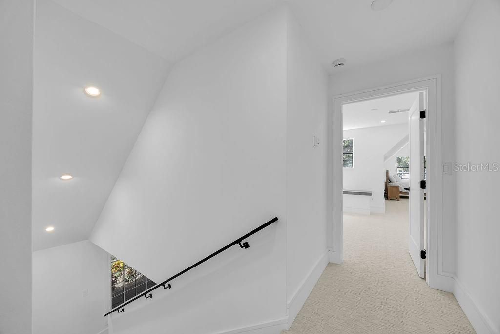 For Sale: $1,100,000 (3 beds, 3 baths, 2427 Square Feet)