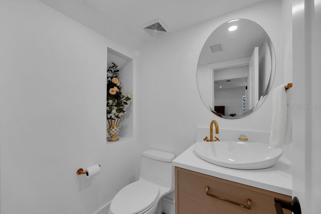 For Sale: $1,100,000 (3 beds, 3 baths, 2427 Square Feet)