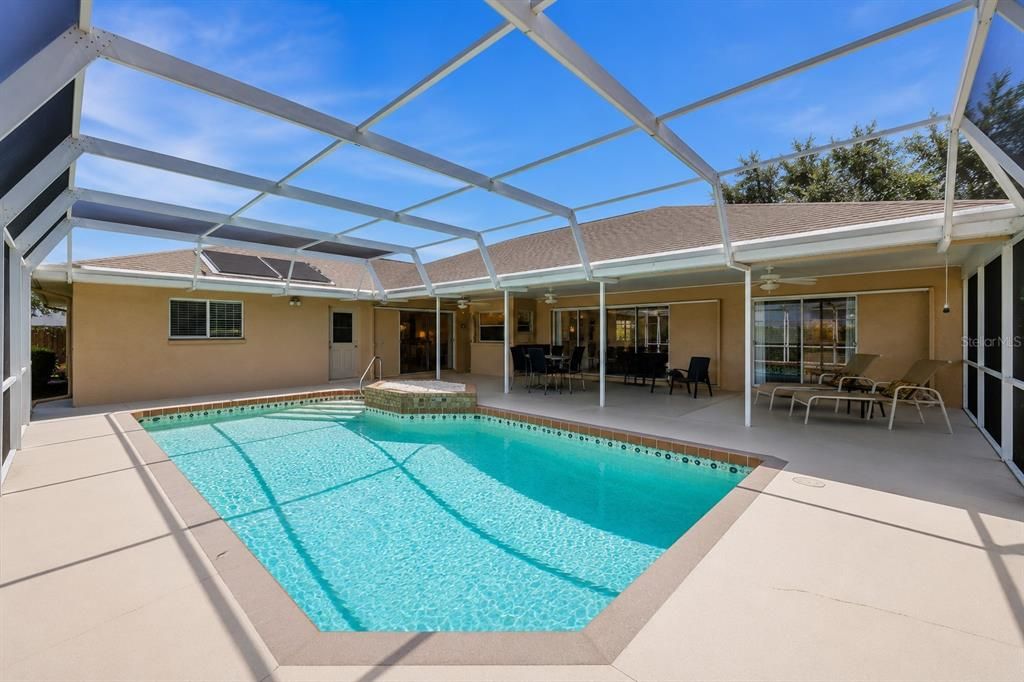 Activo con contrato: $549,990 (3 camas, 2 baños, 2304 Pies cuadrados)