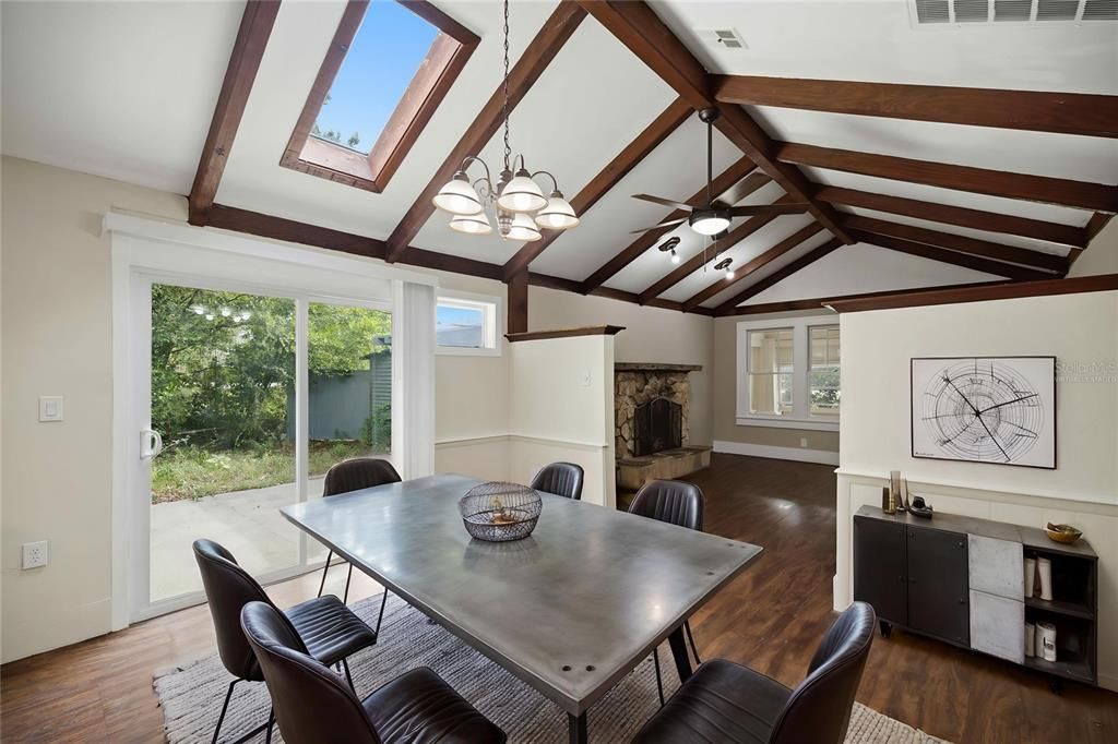 For Sale: $189,900 (3 beds, 2 baths, 1614 Square Feet)