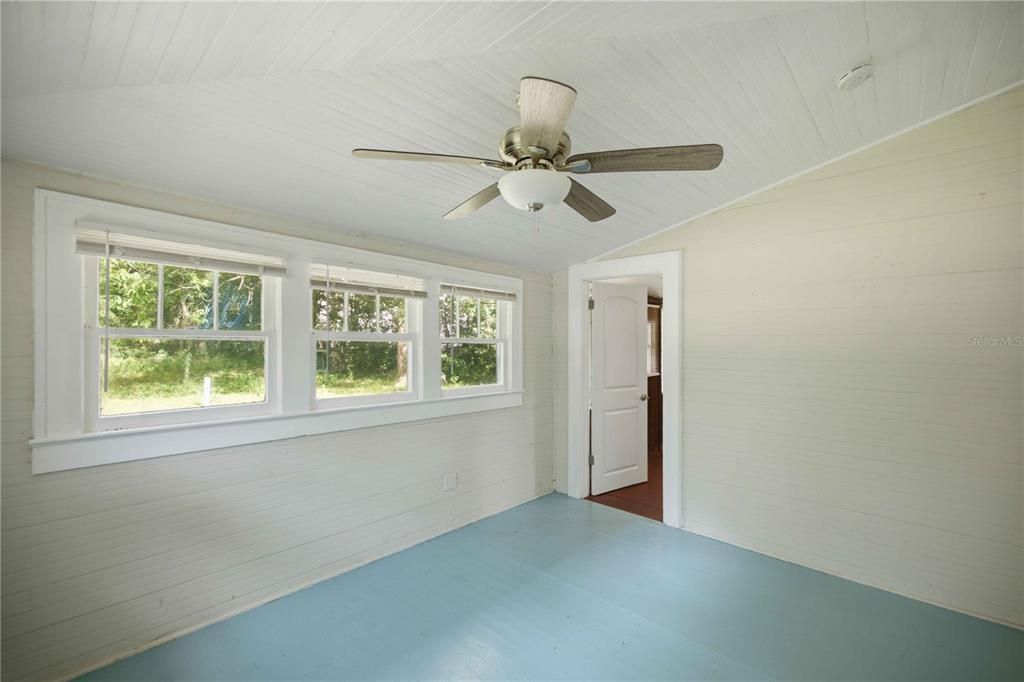 For Sale: $189,900 (3 beds, 2 baths, 1614 Square Feet)