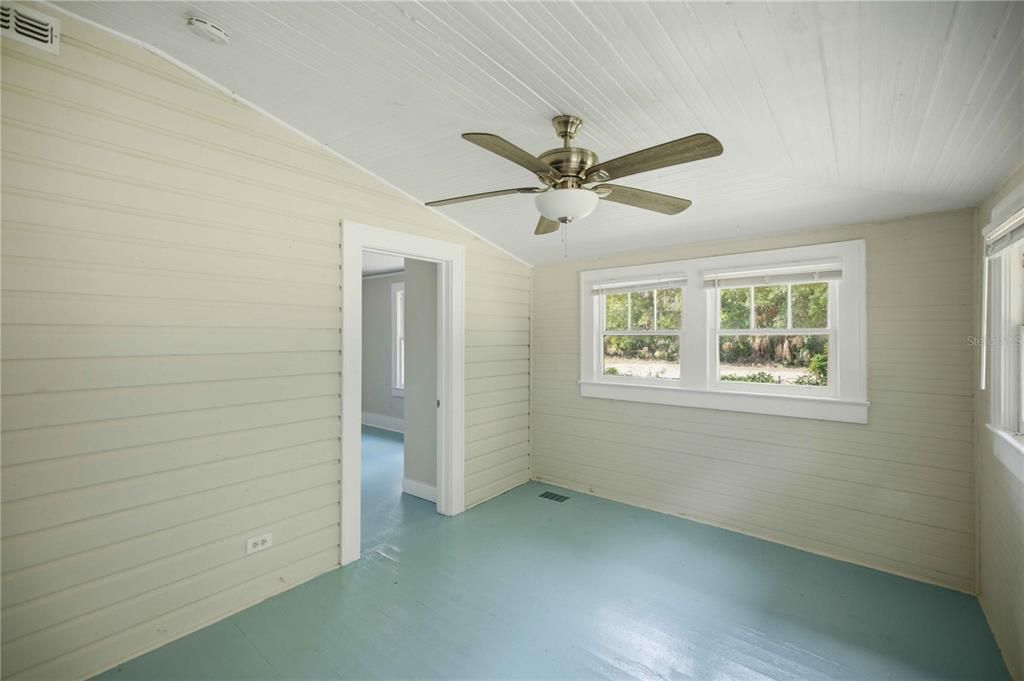 For Sale: $189,900 (3 beds, 2 baths, 1614 Square Feet)
