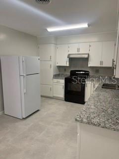 For Sale: $299,999 (3 beds, 2 baths, 1747 Square Feet)