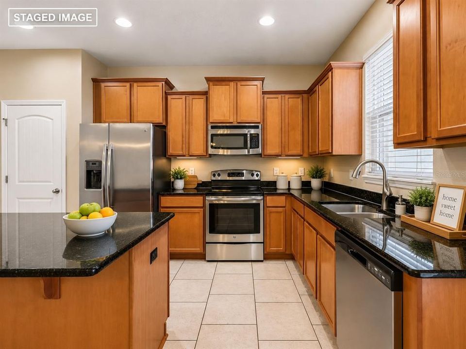 For Sale: $275,000 (3 beds, 2 baths, 1910 Square Feet)